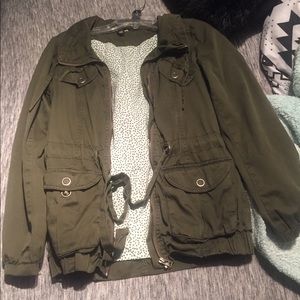 Olive green cargo jacket size 6 medium